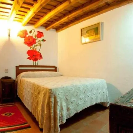 Semesterbostad Lucia Es Amplia Con Pat Cabezas Bajas