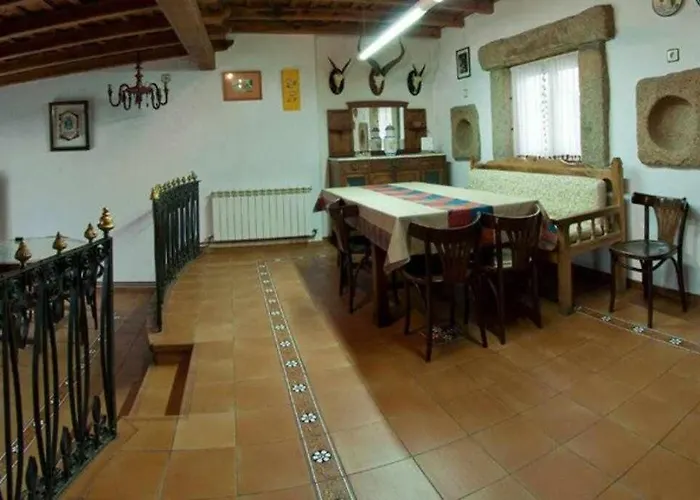 Lucia Es Amplia Con Pat * Cabezas Bajas